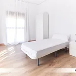 Rent 2 bedroom apartment of 10 m² in Seville