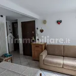 Affitto 2 camera appartamento di 41 m² in Aosta