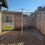 Rent 1 bedroom apartment in Roodepoort