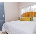 Rent 1 bedroom apartment in Johannesburg