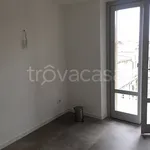 Rent 3 bedroom apartment of 104 m² in Milano