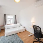 Rent 6 bedroom apartment of 250 m² in Prague