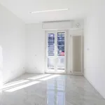 Rent 3 bedroom apartment of 70 m² in Milano