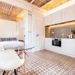 Rent 1 bedroom apartment of 32 m² in Barcelona