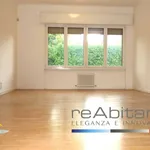 Rent 4 bedroom house of 210 m² in Arese