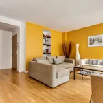 Appartement de 807 m² avec 2 chambre(s) en location à Paris