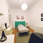 Rent a room of 170 m² in lisbon