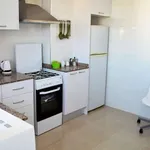 Rent a room of 100 m² in valencia