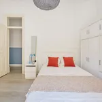 Rent a room of 100 m² in Lisboa