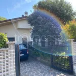 Rent 5 bedroom house of 200 m² in Castelnuovo Bocca d'Adda