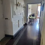 Rent 6 bedroom apartment of 200 m² in Napoli