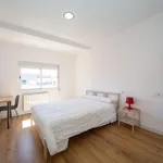 Rent 4 bedroom apartment in Granada