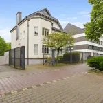 Miete 5 Schlafzimmer wohnung von 200 m² in Düsseldorf