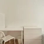 Rent a room in lisbon