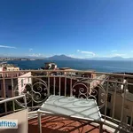 Affitto 4 camera appartamento di 100 m² in Naples