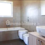 Rent 3 bedroom apartment of 92 m² in Milan