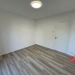 Pronajměte si 3 ložnic/e byt o rozloze 77 m² v Humpolec