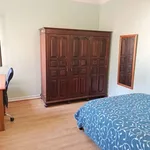 Rent a room in lisbon