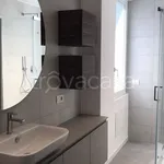 Rent 3 bedroom apartment of 90 m² in Milano