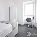 Rent 4 bedroom flat in Dundee