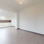 Maison de 400 m² avec 3 chambre(s) en location à Braives