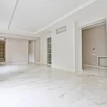 Rent 11 bedroom apartment of 450 m² in Rome