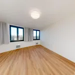 Pronajměte si 3 ložnic/e byt o rozloze 83 m² v Prague