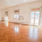 Rent 5 bedroom apartment of 190 m² in Bolzano