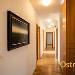 Pronajměte si 4 ložnic/e byt o rozloze 96 m² v Ostrava