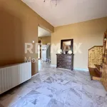 Rent 4 bedroom house of 190 m² in Thrilorio