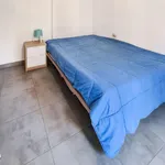 Rent 4 bedroom apartment in Valencia