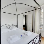 Appartement de 410 m² avec 2 chambre(s) en location à Paris