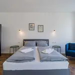 Miete 1 Schlafzimmer wohnung von 775 m² in Berlin