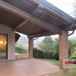 Rent 5 bedroom house of 220 m² in Torri