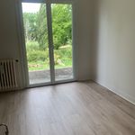 Rent 4 bedroom house of 100 m² in Latresne