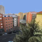 Rent 3 bedroom apartment of 100 m² in Milan