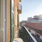 Rent 2 bedroom apartment in genoa