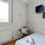 Rent 4 bedroom apartment in Barcelona