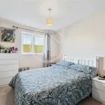 Rent 1 bedroom flat in Elmbridge