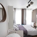 Rent 1 bedroom apartment of 15 m² in Paris