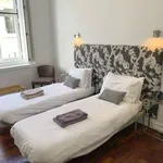 Rent 3 bedroom apartment in lisbon