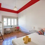 Rent 11 bedroom apartment in Lisbon