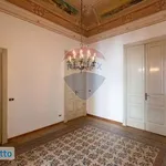 Affitto 5 camera appartamento di 125 m² in Catania