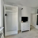 Rent 1 bedroom apartment of 40 m² in Dusseldorf