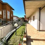 Rent 6 bedroom house of 330 m² in Bergamo