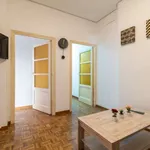 Rent a room of 120 m² in madrid