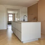 Huur 4 slaapkamer appartement van 122 m² in Oude Pijp