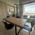 Rent 2 bedroom apartment of 68 m² in Suresnes