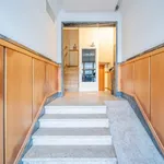 Rent a room of 200 m² in Lisboa