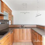 Pronajměte si 4 ložnic/e byt o rozloze 112 m² v Prague